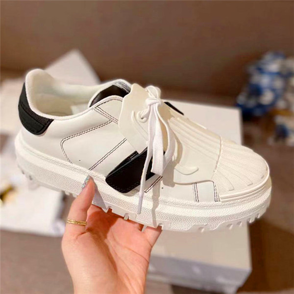 Designers Womens White Shoes Branded Outdoor Calfskin Sneakers Summer Low Cut Trainers Lace Up Rubber Sole Platform Shoe With Box, Black
Designers Womens White Shoes Branded Outdoor Calfskin Sneakers Summer Low Cut Trainers Lace Up Rubber Sole Platform Shoe With Box, Black
