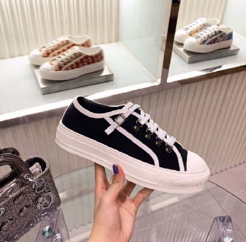 Classics Quality Women shoes Espadrilles Sneakers printing Walk Sneaker Embroidery canvas Low Top Platform Shoe Girls By home011 015, Box
Classics Quality Women shoes Espadrilles Sneakers printing Walk Sneaker Embroidery canvas Low Top Platform Shoe Girls By home011 015, Box