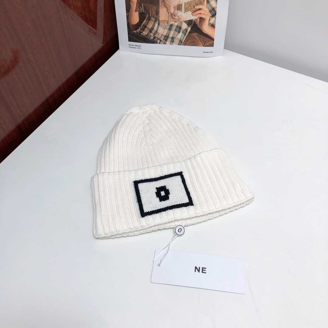 Designer beanie winter fashion warm wool hat charm tide brand knitted hats high quality cap good nice, Box
Designer beanie winter fashion warm wool hat charm tide brand knitted hats high quality cap good nice, Box