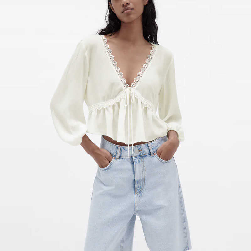 Za Lace Applique Summer Blouse Women Long Puff Sleve Ruffle White Cropped Blouses Fashion Tied V Neck Woman Vintage Tops 210602
Za Lace Applique Summer Blouse Women Long Puff Sleve Ruffle White Cropped Blouses Fashion Tied V Neck Woman Vintage Tops 210602