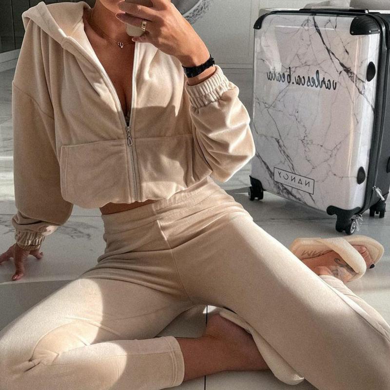 Women's Two Piece Pants Velvet Tracksuit 2 Set Autumn Winter Zipper Jacket + Long Sports Suit Female Sweatshirt Sportswear For Woman, White
Women's Two Piece Pants Velvet Tracksuit 2 Set Autumn Winter Zipper Jacket + Long Sports Suit Female Sweatshirt Sportswear For Woman, White