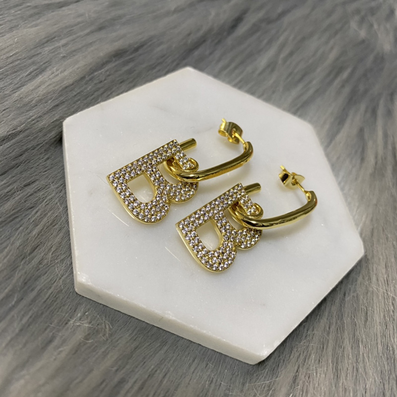 Fashion Women Earings Designer Jewelry Luxurys Designers Earrings Studs Fashion Des Boucles D'oreilles Earrings BB Designer B2109162L
Fashion Women Earings Designer Jewelry Luxurys Designers Earrings Studs Fashion Des Boucles D'oreilles Earrings BB Designer B2109162L