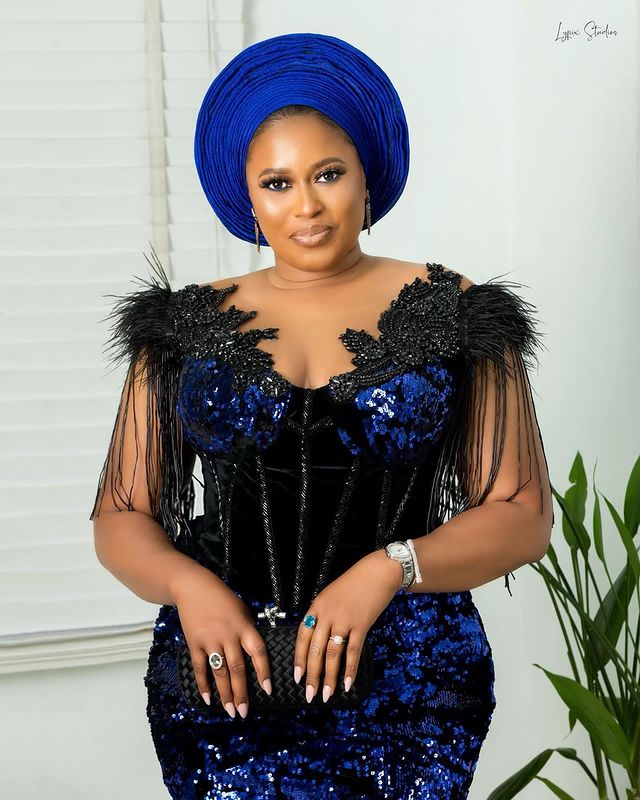 Plus Size Arabic Aso Ebi Royal Blue Sparkly Prom Dresses Lace Beaded Sheer Neck Sequined Evening Formal Party Second Reception Gowns Dress ZJ664