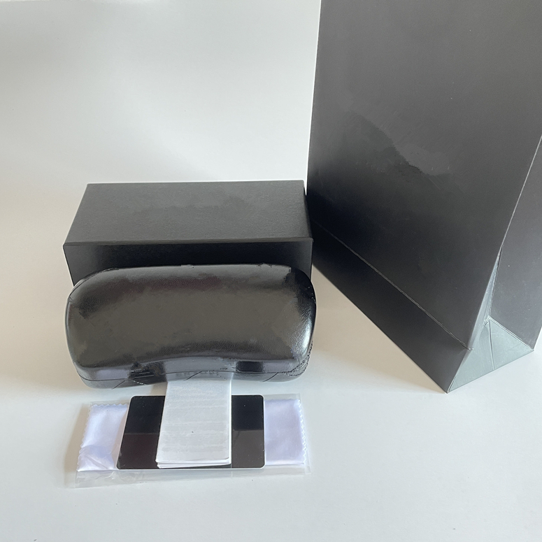 Women Designer Glasses Box Black Cases Brand Pink Boxs Case for Sunglasses Eyeglasses Protective Eyewear Accessories
Women Designer Glasses Box Black Cases Brand Pink Boxs Case for Sunglasses Eyeglasses Protective Eyewear Accessories