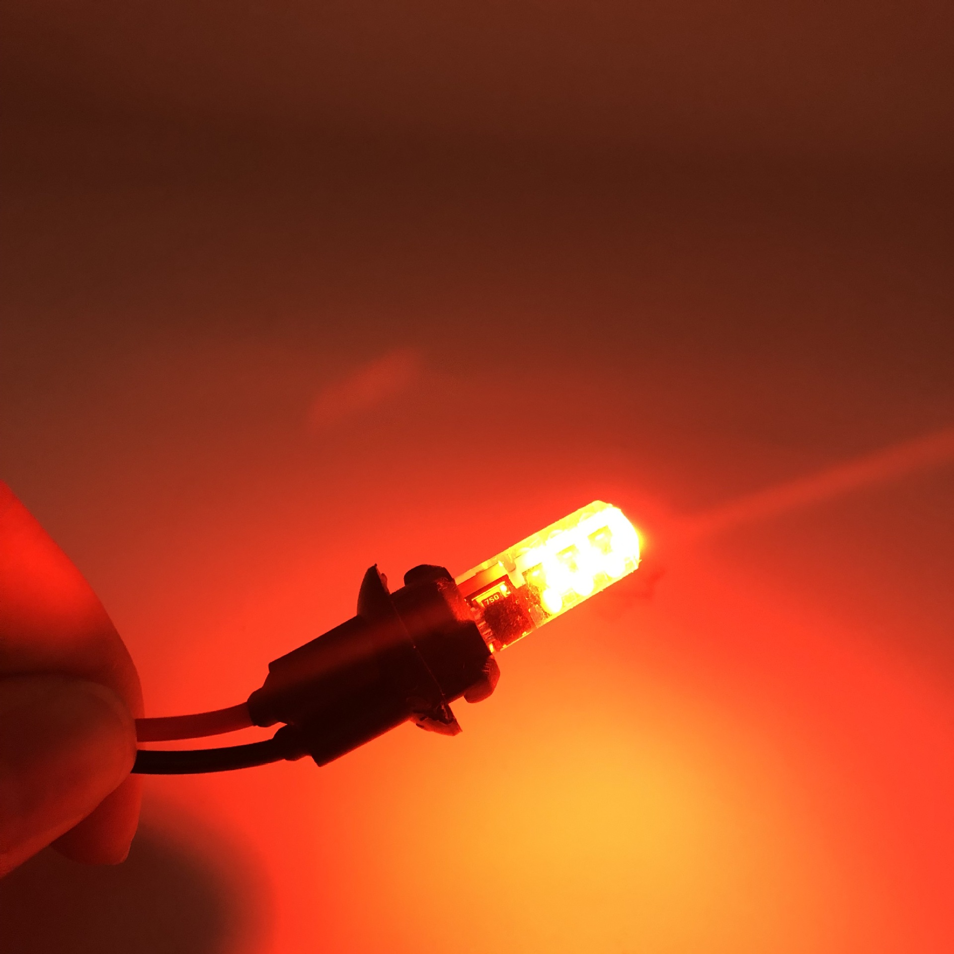 12V T10 W5W Car Dome Reading Light Automobiles Wedge Lamp Motorcycle RGB LED Bulb With Remote Controller Flash/Strobe