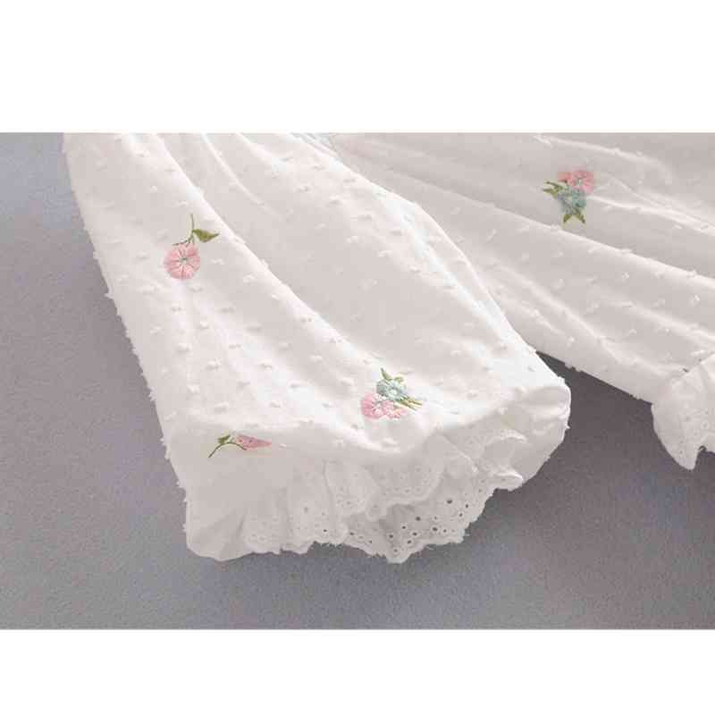 Chu Sau beauty Women Summer Dress Female Vintage Wild Word Shoulder Slim Waist Down Embroidery Flower Layer Cake Dresses Woman 210508