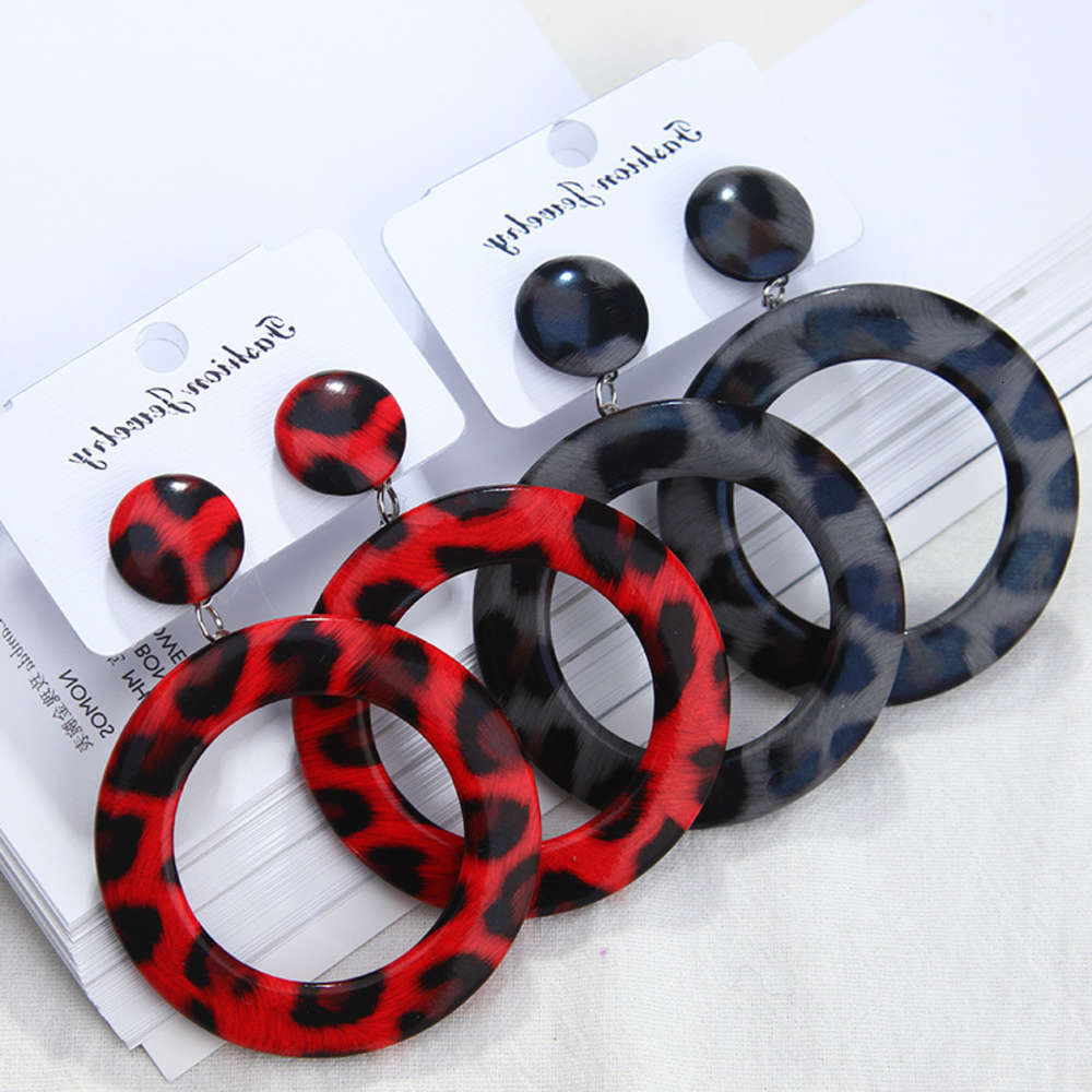 earrings fashion PU leather Earrings trend exaggerated leopard earrings for women, Golden
earrings fashion PU leather Earrings trend exaggerated leopard earrings for women, Golden