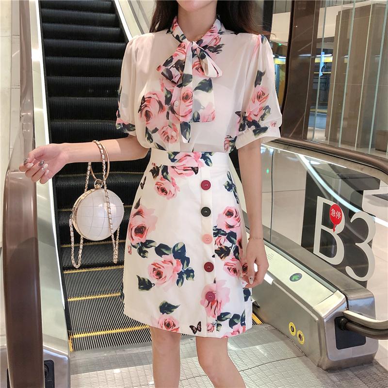 Two Piece Dress Arrival Women Flower Printing Bow Tie Top Elegant T-shirt + Fashion Button Vintage Silm Skirts 2 Clothing Set Suits