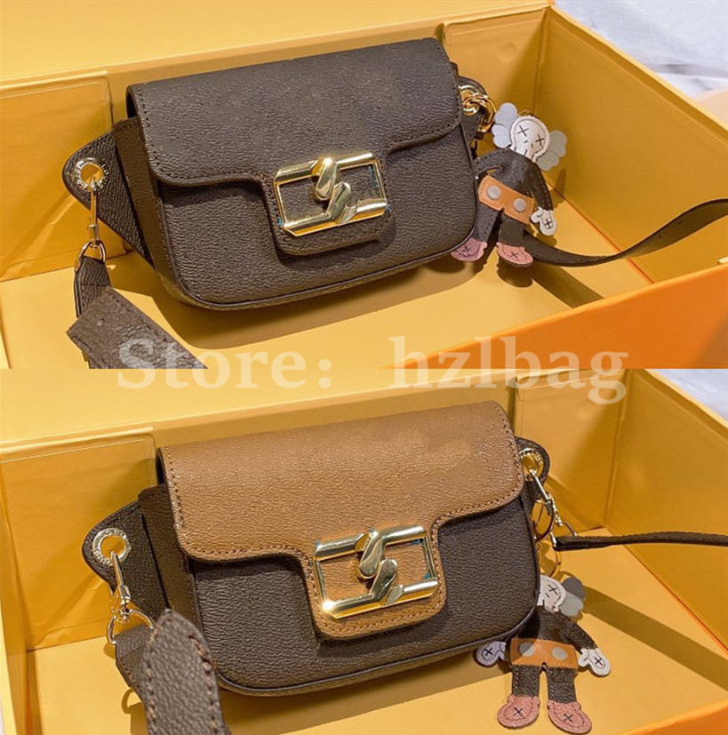 Pochette Metis Shoulder Bag Monograms Reverse Coated Canvas Versatile Fashion Cross-Body Designer Bags, Color 01 
Pochette Metis Shoulder Bag Monograms Reverse Coated Canvas Versatile Fashion Cross-Body Designer Bags, Color 01