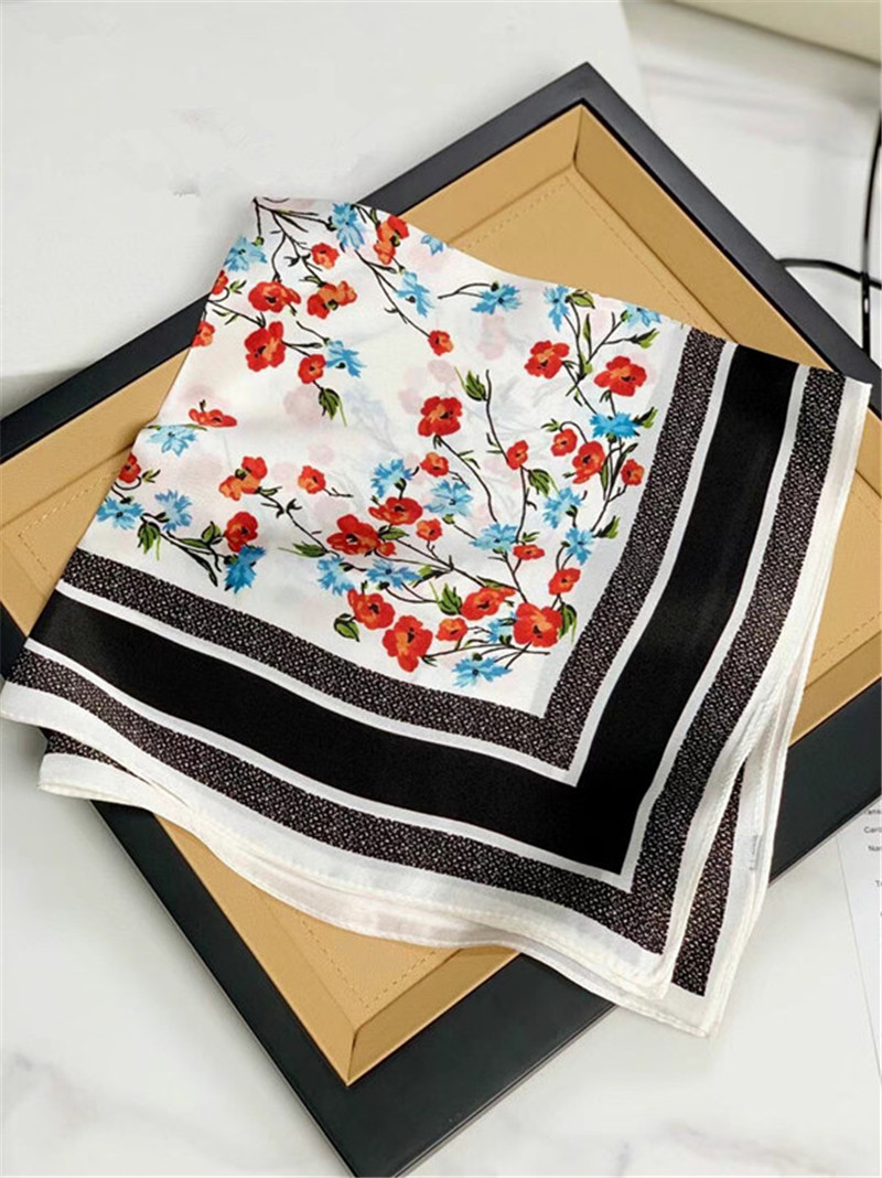 fashion and elegant 100% silk scarf 50*50cm square shawl handmade wrap women's scarves available wholesale
fashion and elegant 100% silk scarf 50*50cm square shawl handmade wrap women's scarves available wholesale