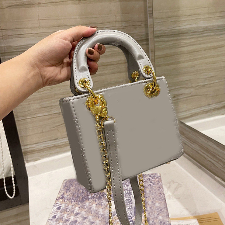 Small Square Thread mini Shoulder Cross Body Hand Bags For Ladies Real Leather High Capacity Handbags Chains white Sweet Girls Women Grey Crossbody Bag Cover Handbag, Make up the difference
Small Square Thread mini Shoulder Cross Body Hand Bags For Ladies Real Leather High Capacity Handbags Chains white Sweet Girls Women Grey Crossbody Bag Cover Handbag, Make up the difference