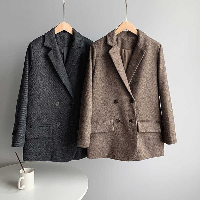 Autumn Winter Oversized Retro Pinstripe Woolen Blazer Female Double Breasted Long Sleeve Loose Women Thicken Jacket 210607, Gray black
Autumn Winter Oversized Retro Pinstripe Woolen Blazer Female Double Breasted Long Sleeve Loose Women Thicken Jacket 210607, Gray black