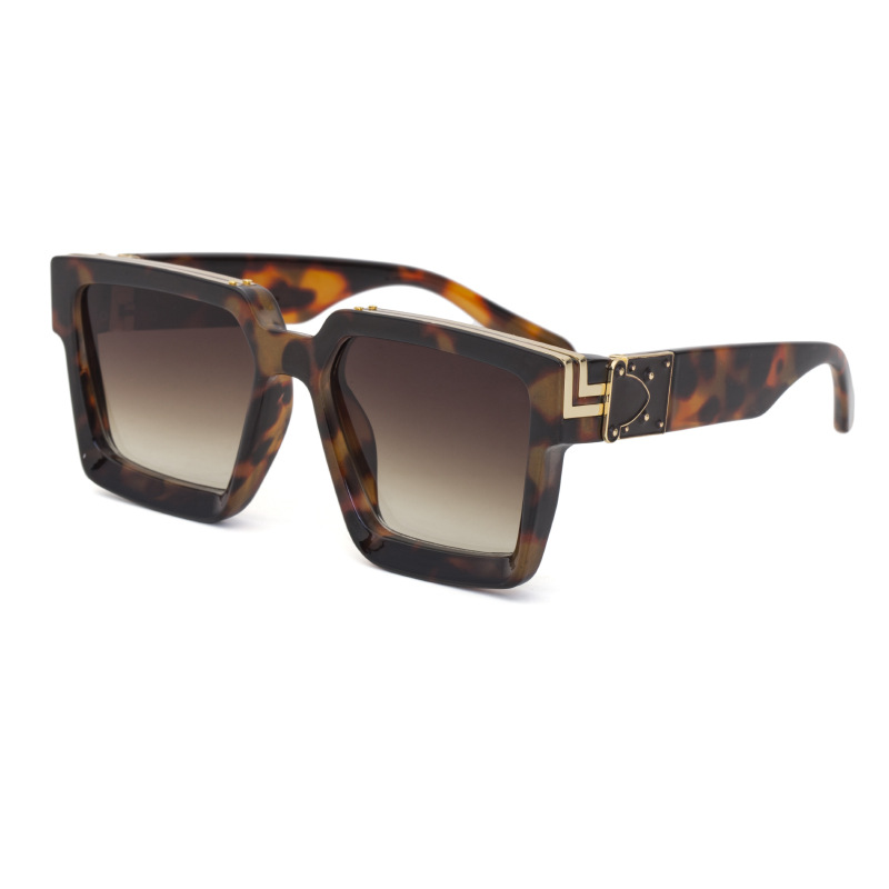 Luxury MILLIONAIRE Sunglasses Full Frame Vintage Anti-UV eyeglasses Polarized Men glasses Large square For Shiny Gold Hot Sell Women Designe, White;black
Luxury MILLIONAIRE Sunglasses Full Frame Vintage Anti-UV eyeglasses Polarized Men glasses Large square For Shiny Gold Hot Sell Women Designe, White;black