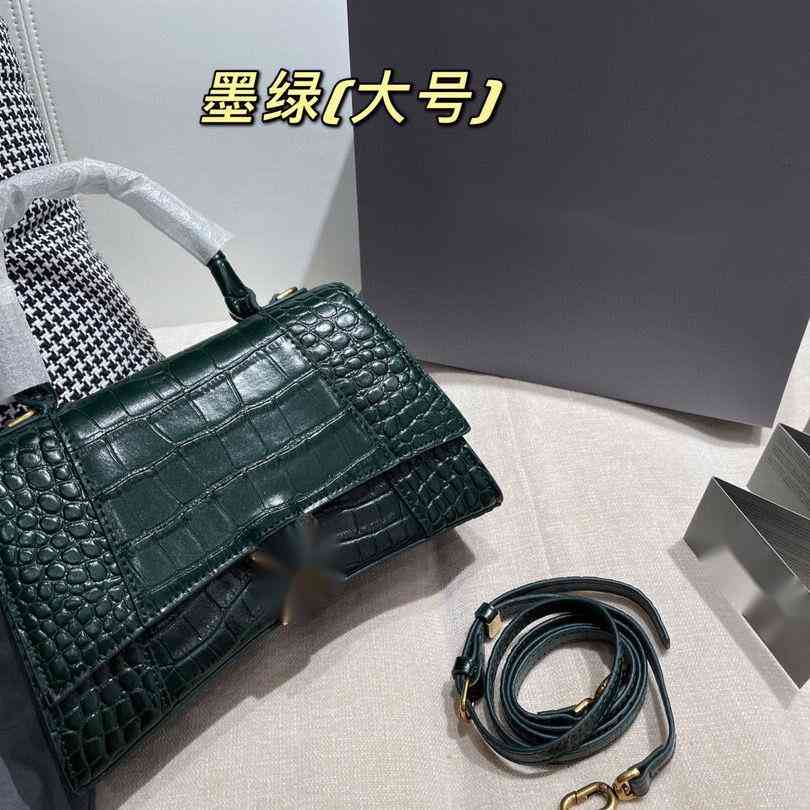Designer Bags 2021 New Dark Green 22.13 Large Hourglass Leather Women's One Shoulder Handbag Fashion Messenger Versatile
Designer Bags 2021 New Dark Green 22.13 Large Hourglass Leather Women's One Shoulder Handbag Fashion Messenger Versatile