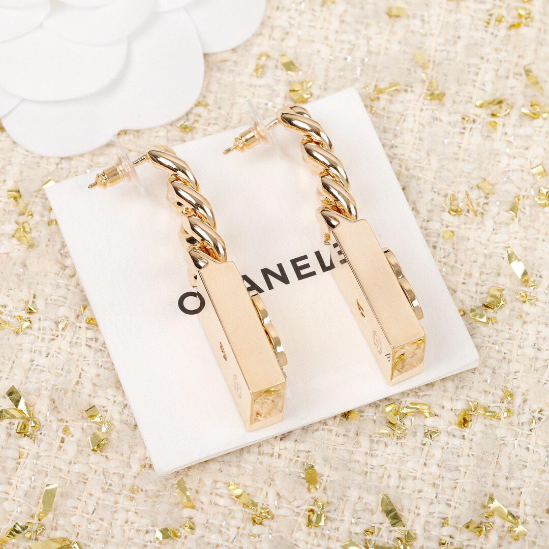 Famous stamp drop earring with chain and diamond for women wedding jewelry gift PS3007, Golden
Famous stamp drop earring with chain and diamond for women wedding jewelry gift PS3007, Golden