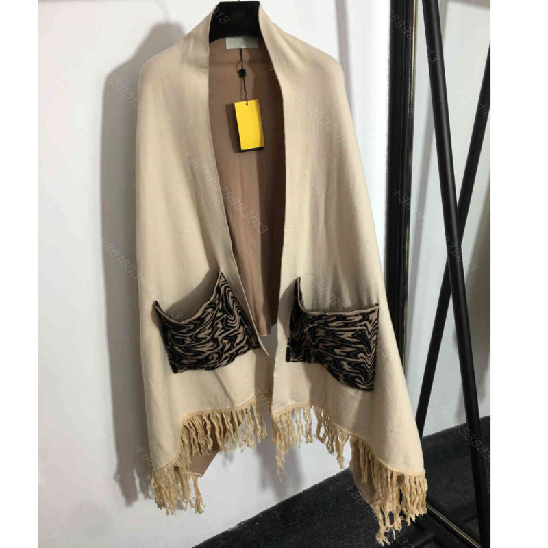 2021ss fashion fen women designer wool knit cape shawl plaid jacquard tassel midi coat ffen brand double F letter logo girls clothes winter loose windbreaker album a1
2021ss fashion fen women designer wool knit cape shawl plaid jacquard tassel midi coat ffen brand double F letter logo girls clothes winter loose windbreaker album a1