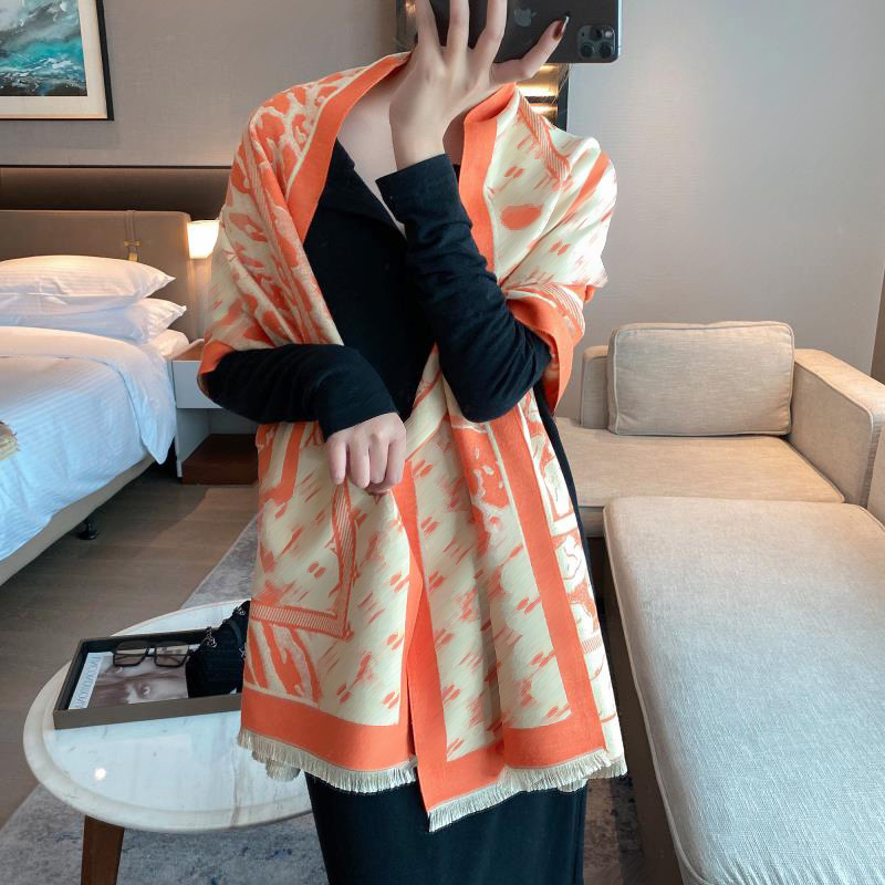 Fashion Old Flowers L Designer Winter Scarf Cashmere Shawl Womens Letter Monogram Pattern Wool Scarves Classic V Letters Print Wrap Ladies P, Blue;gray
Fashion Old Flowers L Designer Winter Scarf Cashmere Shawl Womens Letter Monogram Pattern Wool Scarves Classic V Letters Print Wrap Ladies P, Blue;gray