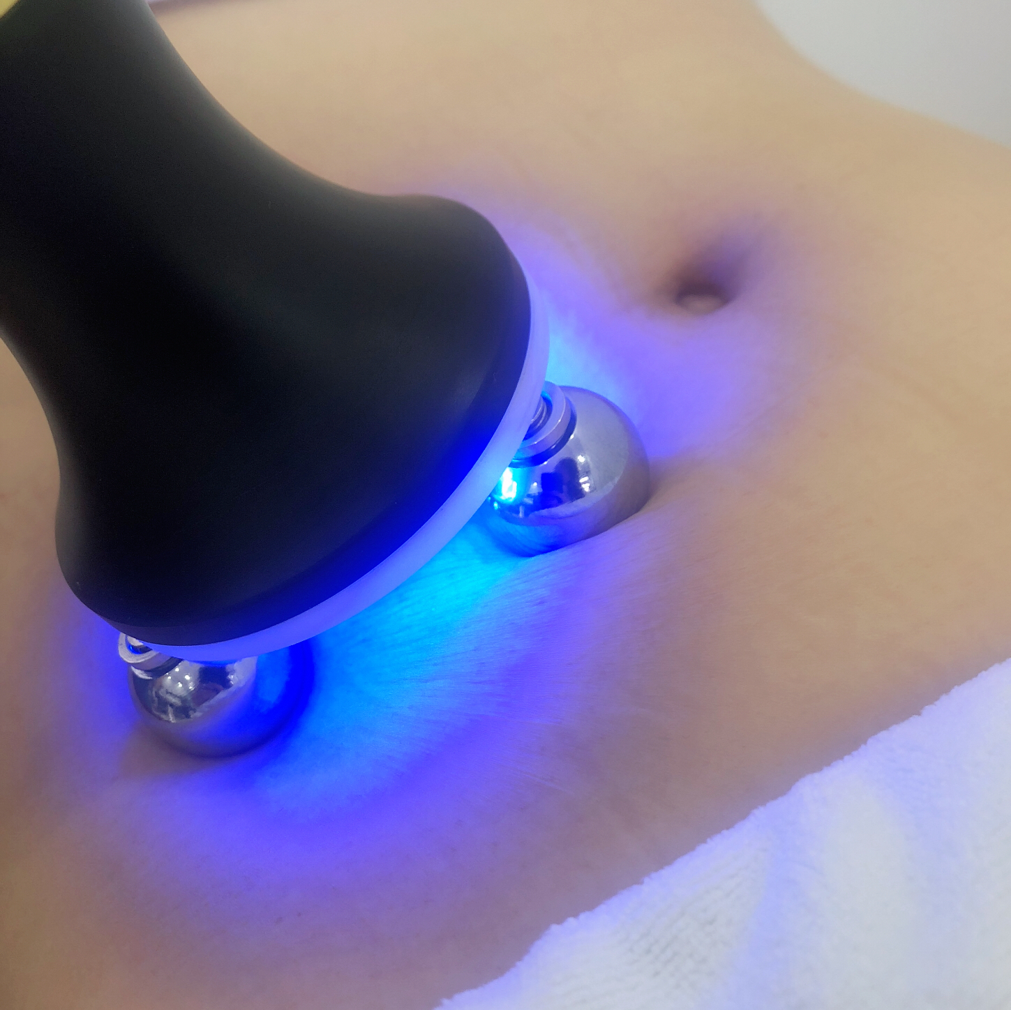 Portable RF Beauty Equipment for cellulite reduction Radio frequency Therapy to body slimming lifting
Portable RF Beauty Equipment for cellulite reduction Radio frequency Therapy to body slimming lifting