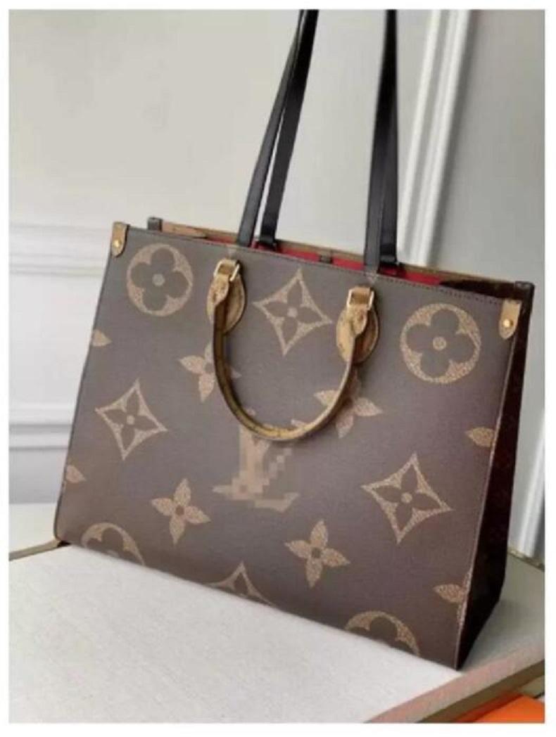 ONTHEGO Womens Designers Handbags Shoulder Bag Luxurys Purses Luxury Clutch Women Leather Tote Cross body Bags LVLOUISVITTON VUTTON
ONTHEGO Womens Designers Handbags Shoulder Bag Luxurys Purses Luxury Clutch Women Leather Tote Cross body Bags LVLOUISVITTON VUTTON