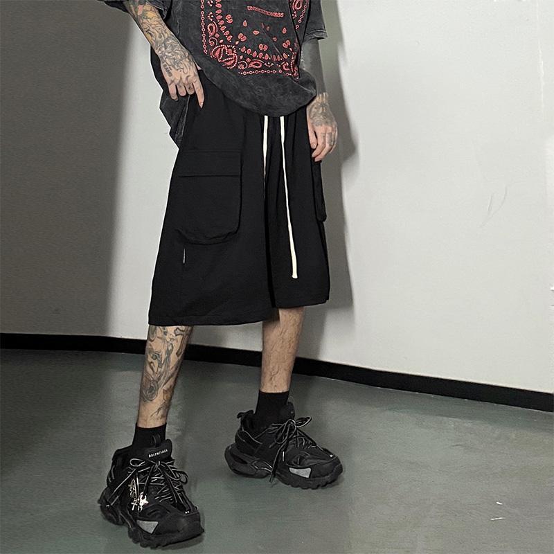 Men' Shorts Large European And American High Street Low-grade Drawstring Sports Capris Loose Casual Straight Tube Solid Color Trend Sh, Black
Men' Shorts Large European And American High Street Low-grade Drawstring Sports Capris Loose Casual Straight Tube Solid Color Trend Sh, Black