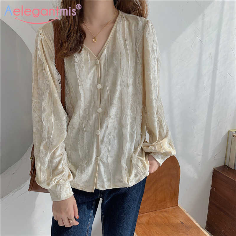 Aelegantmis Women Black White V Neck Lace Velvet Blouse Elegant French Style Female Vintage Long Sleeve Tops Retro 210607
Aelegantmis Women Black White V Neck Lace Velvet Blouse Elegant French Style Female Vintage Long Sleeve Tops Retro 210607