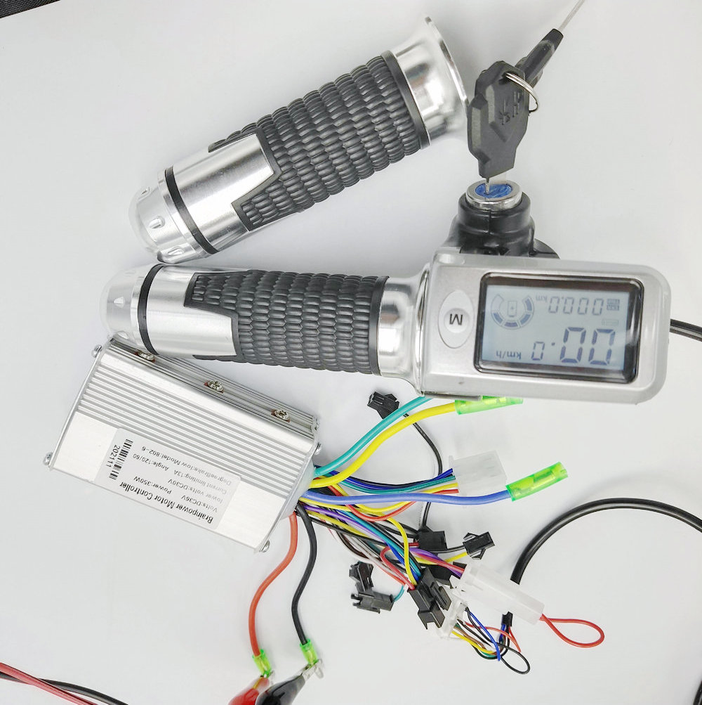 Lcd display 36v48v with accelerator+BLDC CONTROLLER 350W electric bike tricycle ATV mtb parts rolling handlebar grips
Lcd display 36v48v with accelerator+BLDC CONTROLLER 350W electric bike tricycle ATV mtb parts rolling handlebar grips