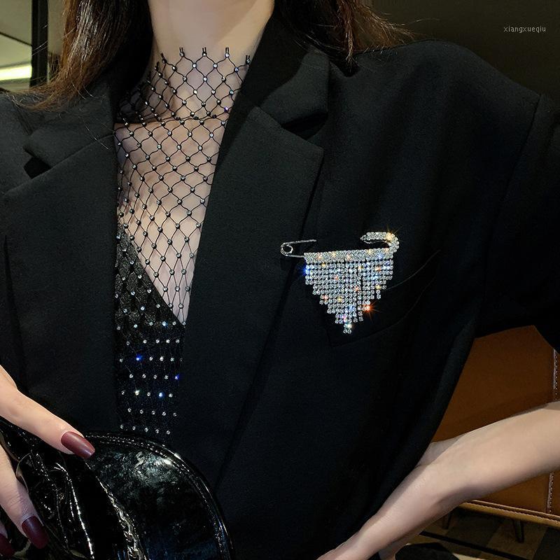Pins, Brooches Fashion Crystal Rhinestone Tassel Shiny Pins For Women Sweater Coat Decorations Wedding Bridal Party Brooch Accessories, Gray
Pins, Brooches Fashion Crystal Rhinestone Tassel Shiny Pins For Women Sweater Coat Decorations Wedding Bridal Party Brooch Accessories, Gray