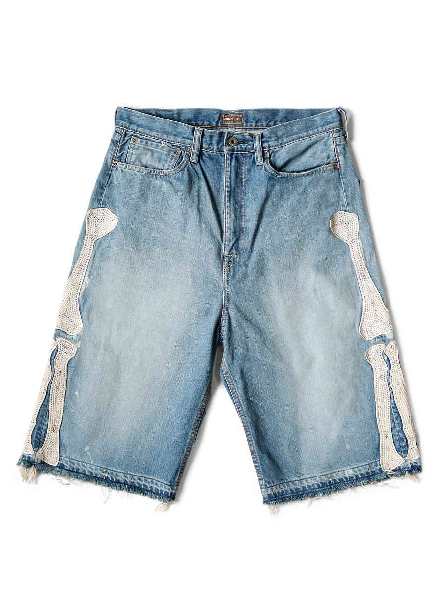 Hirata Hehong loose casual Capris embroidered bone make Kapital old denim shorts, White;black
Hirata Hehong loose casual Capris embroidered bone make Kapital old denim shorts, White;black