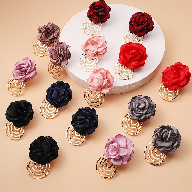 Korean Sweet Fabric Rose Flowers Dangle Earrings For Women Vintage Gold Metal Flower Statement Earrings Jewelry
Korean Sweet Fabric Rose Flowers Dangle Earrings For Women Vintage Gold Metal Flower Statement Earrings Jewelry