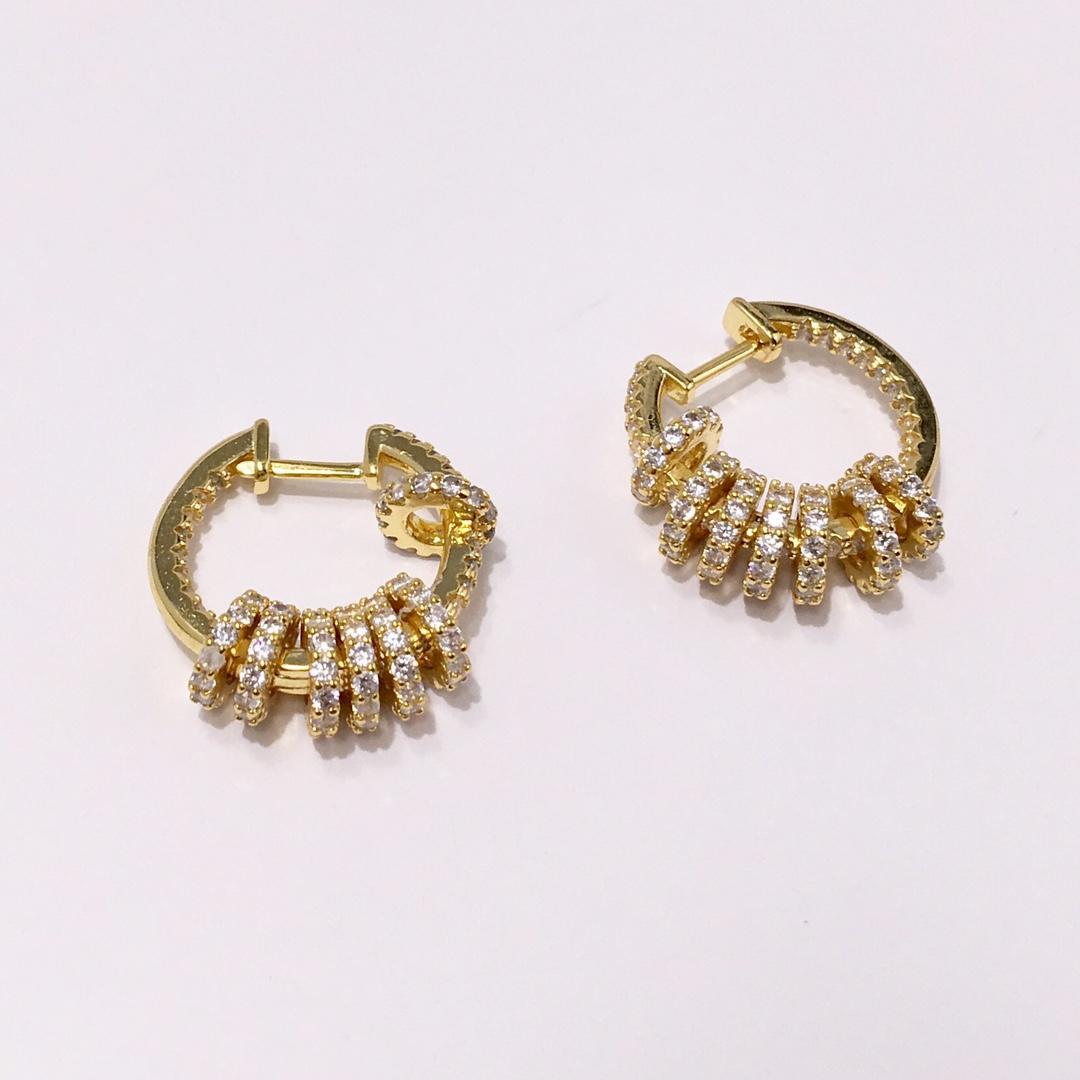 2021 women charm rose gold diamond stud earrings drop wedding mens dangle earring luxury fashion jewellery street polycyclic cuff designer ear ring
2021 women charm rose gold diamond stud earrings drop wedding mens dangle earring luxury fashion jewellery street polycyclic cuff designer ear ring