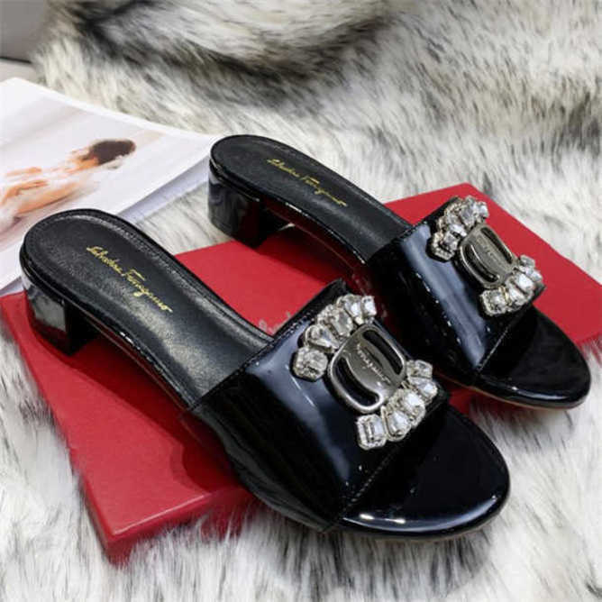 luxury italy designer brand slippers super great quality with full package for women gift present lady birthday wedding sandals shoes heels, Black
luxury italy designer brand slippers super great quality with full package for women gift present lady birthday wedding sandals shoes heels, Black