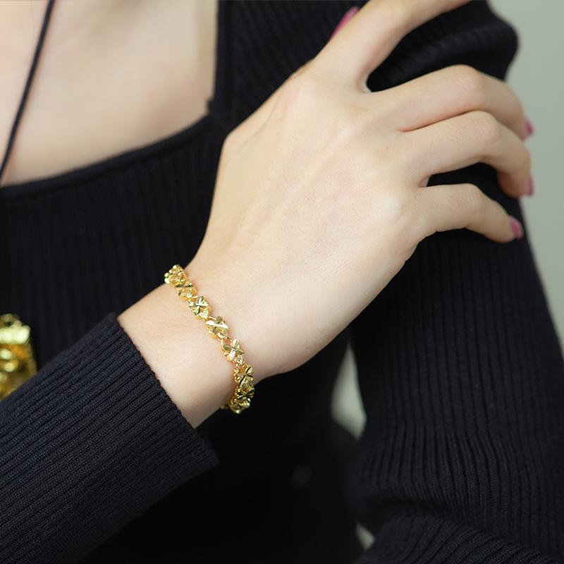 Link, Chain Charm Bracelet Chains Plant Four-Leaf Flower Lady Birthday Jewelry Gift Fashion Sweet Per Personality Metal
Link, Chain Charm Bracelet Chains Plant Four-Leaf Flower Lady Birthday Jewelry Gift Fashion Sweet Per Personality Metal