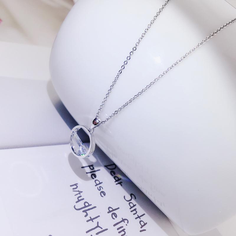 Pendant Necklaces RE Fashion Round Crystal Water Gold Color Zircon Clavicle Chain Women Romantic Engagement Accessories
Pendant Necklaces RE Fashion Round Crystal Water Gold Color Zircon Clavicle Chain Women Romantic Engagement Accessories