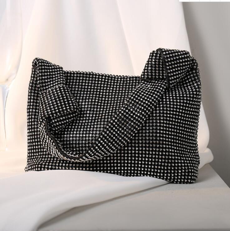 Factory wholesale women leather messenger bags sweet little fresh diamond handbag street personality rivet handbags soft comfortable fashion rhinestone bag
Factory wholesale women leather messenger bags sweet little fresh diamond handbag street personality rivet handbags soft comfortable fashion rhinestone bag