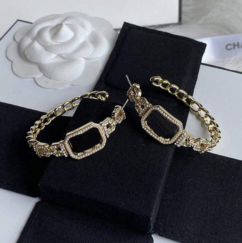 18K Gold Plated Luxury Brand Designers Double Letters Stud Geometric Great Circle Classic Women Crystal Rhinestone Pearl Earring Wedding Party Jewerlry, Mixed colors
18K Gold Plated Luxury Brand Designers Double Letters Stud Geometric Great Circle Classic Women Crystal Rhinestone Pearl Earring Wedding Party Jewerlry, Mixed colors