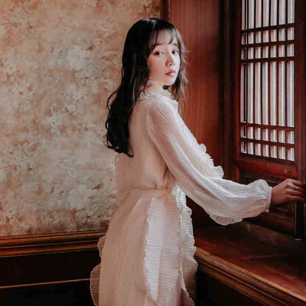 High quality Runway Women Spring Elegant Long Sleeve White ruffles Maxi Dress 210519