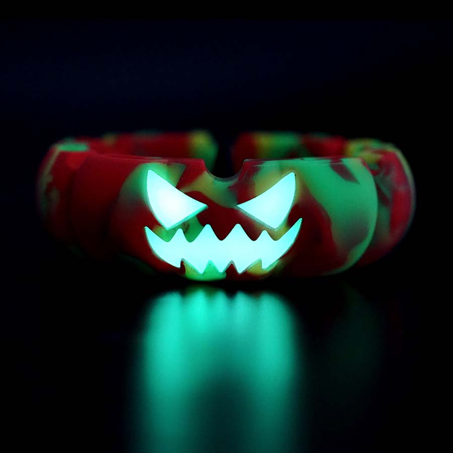 Ashtrays Halloween pumpkin shape tobacco smoking ashtray chromatic silicone ash pan carrier
Ashtrays Halloween pumpkin shape tobacco smoking ashtray chromatic silicone ash pan carrier