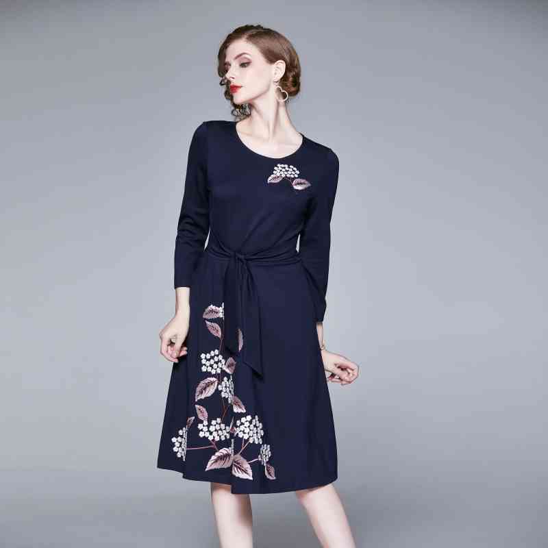 Women Bule Prints Dress Autumn French Elegant Grace Long Sleeve Lace up Crew neck A-line Embroidery 210506
