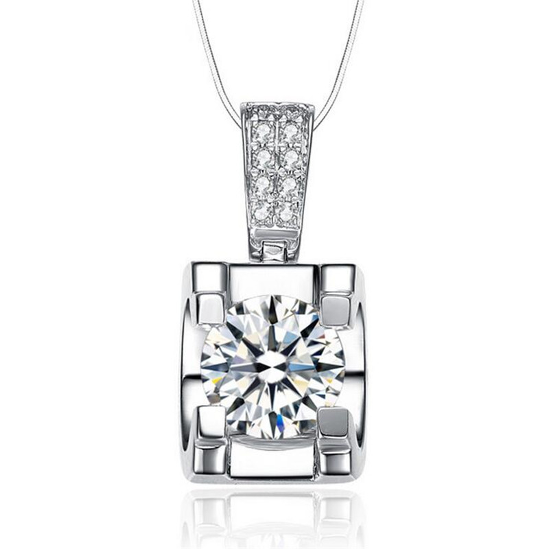 Top Sell Luxury Jewelry Solitaire Real 925 Sterling Silver Party Round Cut White Topaz Bull head pendant CZ Diamond Party Women Wedding Clavicle Neckl