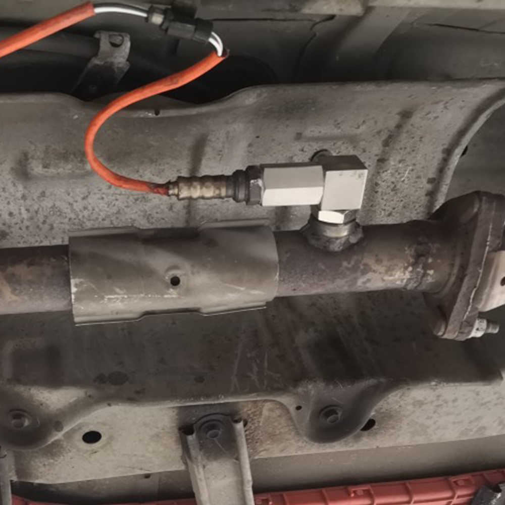 Universal Extender 90 Degree 02 Bung Extension Catalytic Converter O2 Oxygen Sensor Spacer Car