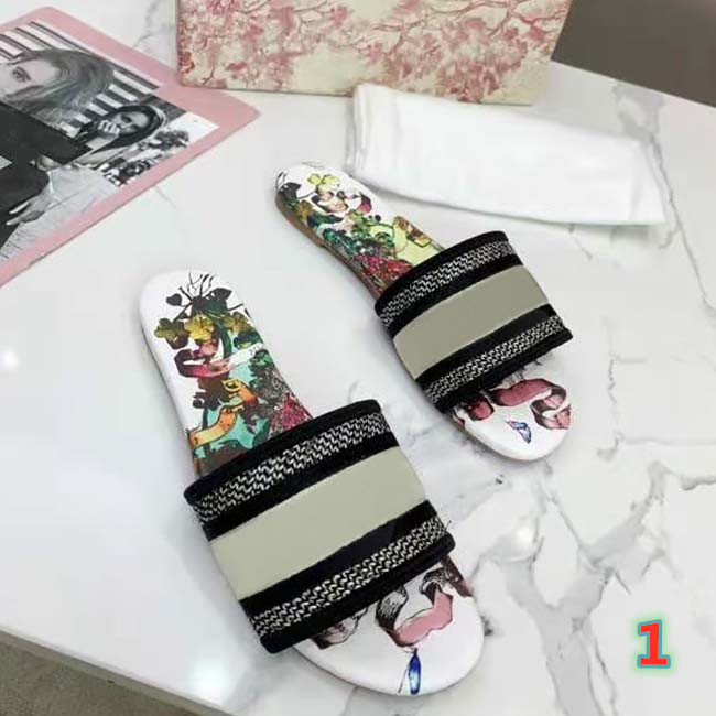 2021 designer leather women's slippers summer flat shoes fashion beach embroidery rainbow letter Sandals Size 35-42 with box, Black
2021 designer leather women's slippers summer flat shoes fashion beach embroidery rainbow letter Sandals Size 35-42 with box, Black