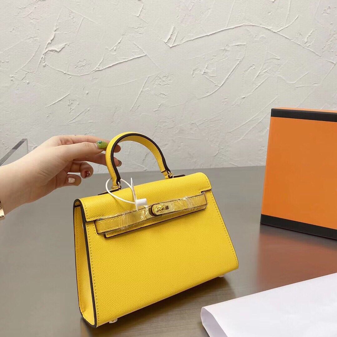 Handbag Handbags Herme Luxurys Designer 24k Hardware Distribution Pony Scarf 22cm Kellys Bag 1 H2I8
Handbag Handbags Herme Luxurys Designer 24k Hardware Distribution Pony Scarf 22cm Kellys Bag 1 H2I8