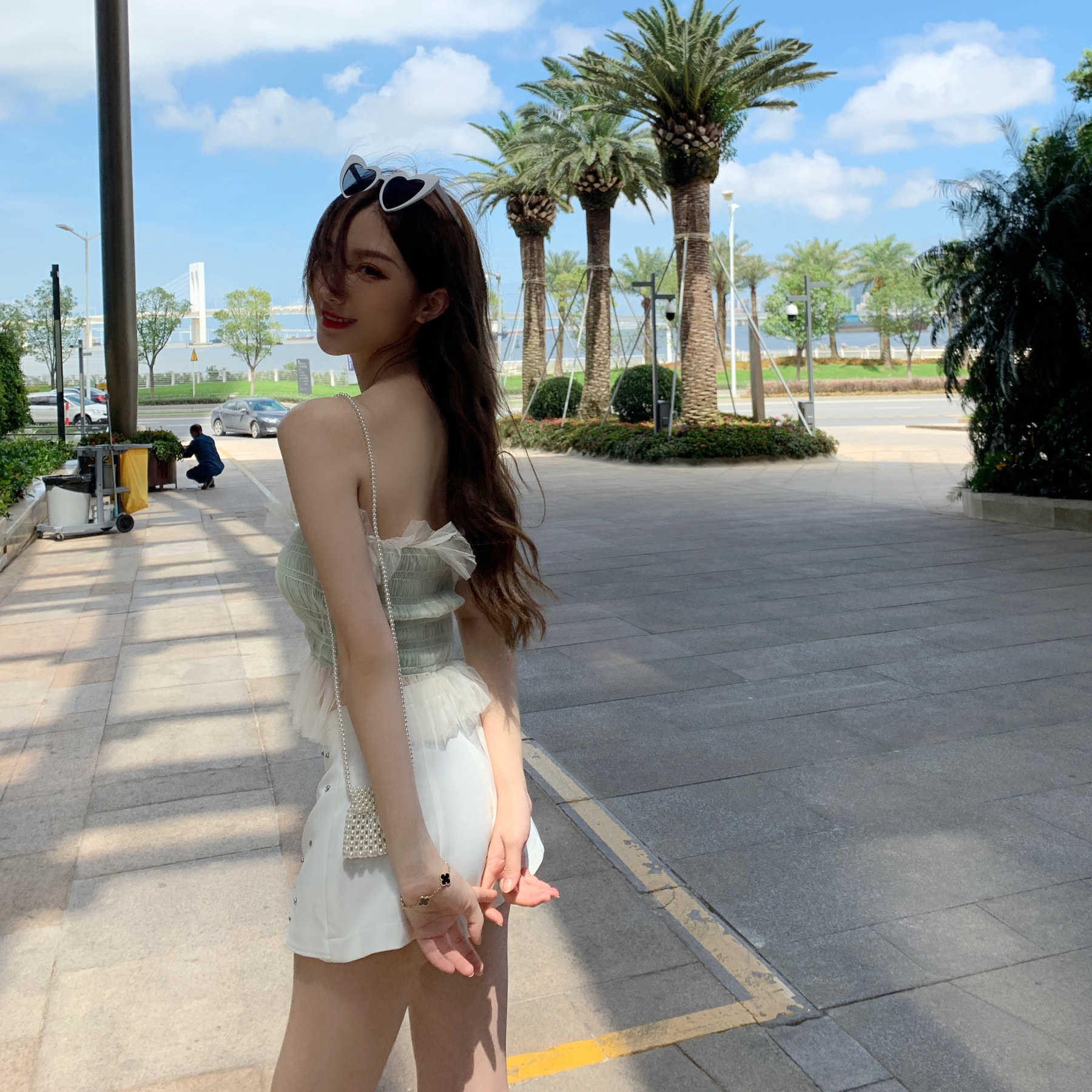 Europe Sexy Strapless Breast Wrap Women's Mesh Lace Big Bust Top Bra Summer Tops Short Comfortable Tank 7PNV 210603