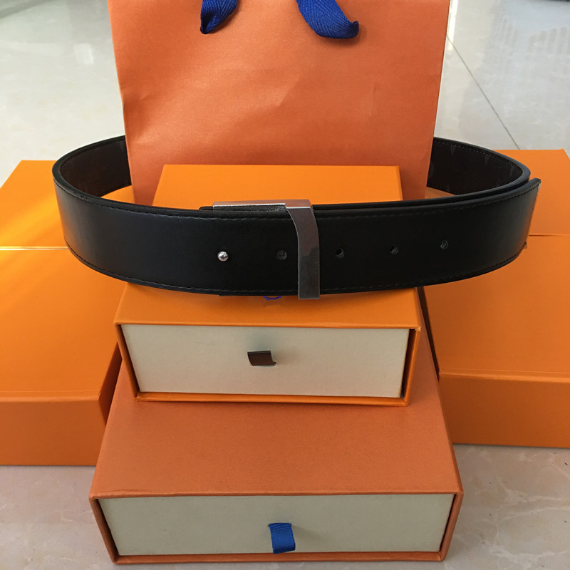 High Quality Genuine Leather Belts for Men Designers Women Belt Fashion God Silver Black Buckle Box Waistband, Send with box
High Quality Genuine Leather Belts for Men Designers Women Belt Fashion God Silver Black Buckle Box Waistband, Send with box