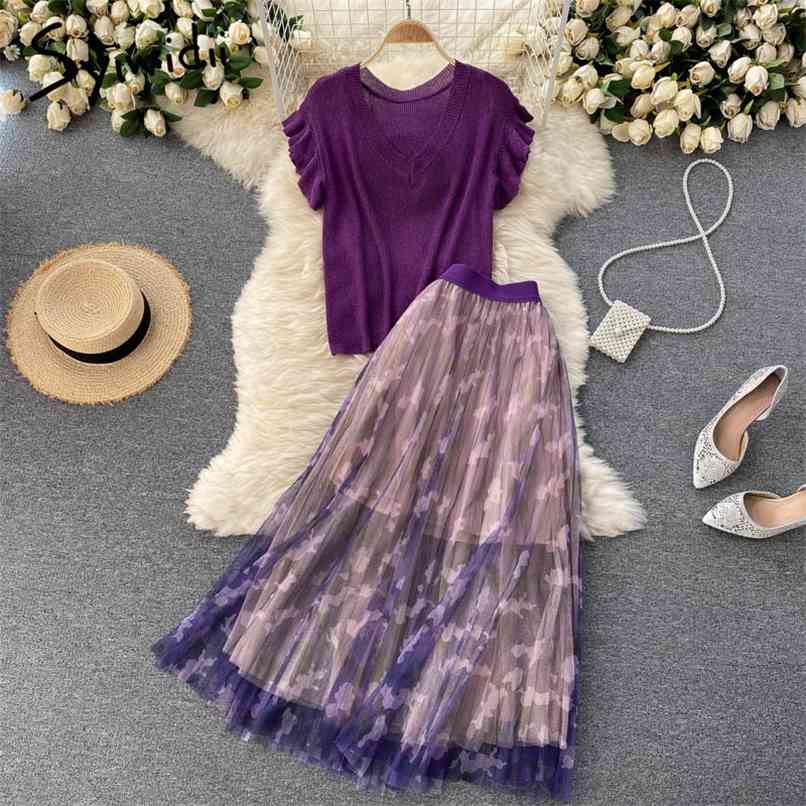 2 Piece Skirts Sets Women Summer V Neck Flying Sleeve Knitting Shirt Elastic High Waist Mesh Midi Skirt Purple 210607
2 Piece Skirts Sets Women Summer V Neck Flying Sleeve Knitting Shirt Elastic High Waist Mesh Midi Skirt Purple 210607