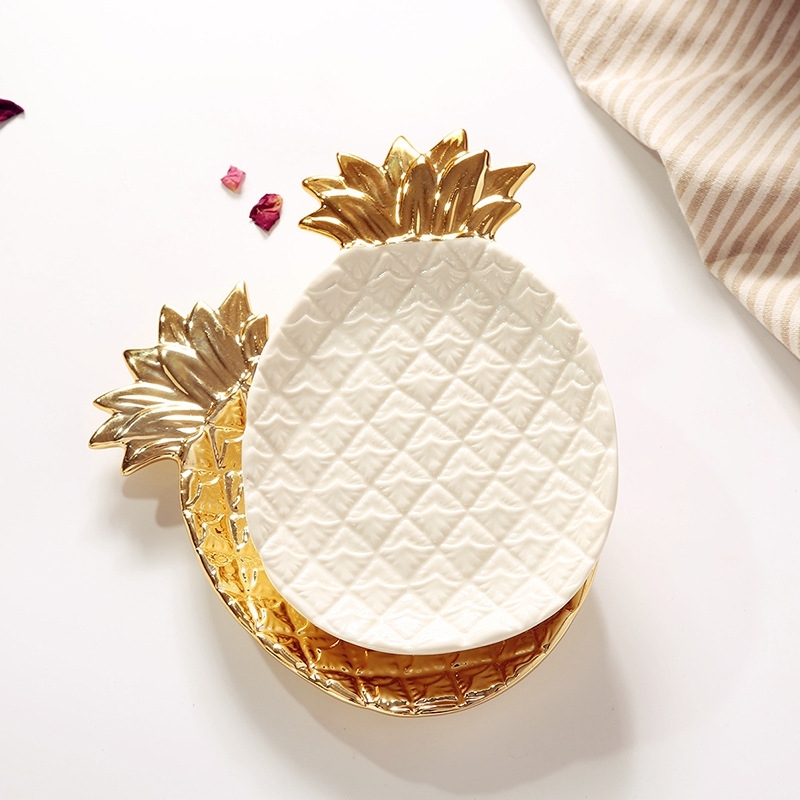 Electrod Golden Pineapple ceramic fruit plate Japanese solid color jewelry storage ornaments
Electrod Golden Pineapple ceramic fruit plate Japanese solid color jewelry storage ornaments