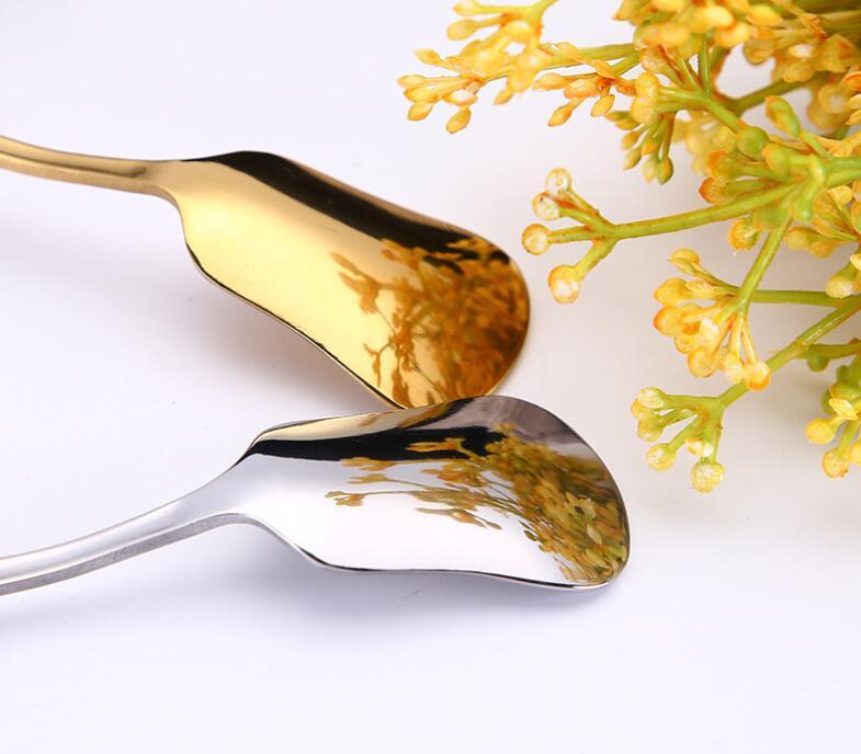 2021 Cream Spoons Stainless Steel Plated Dessert Scoop Tea Coffee Stirring Spoon Cake Sugar Spoon Honey Spoon Creative Kitchen Flatware
2021 Cream Spoons Stainless Steel Plated Dessert Scoop Tea Coffee Stirring Spoon Cake Sugar Spoon Honey Spoon Creative Kitchen Flatware