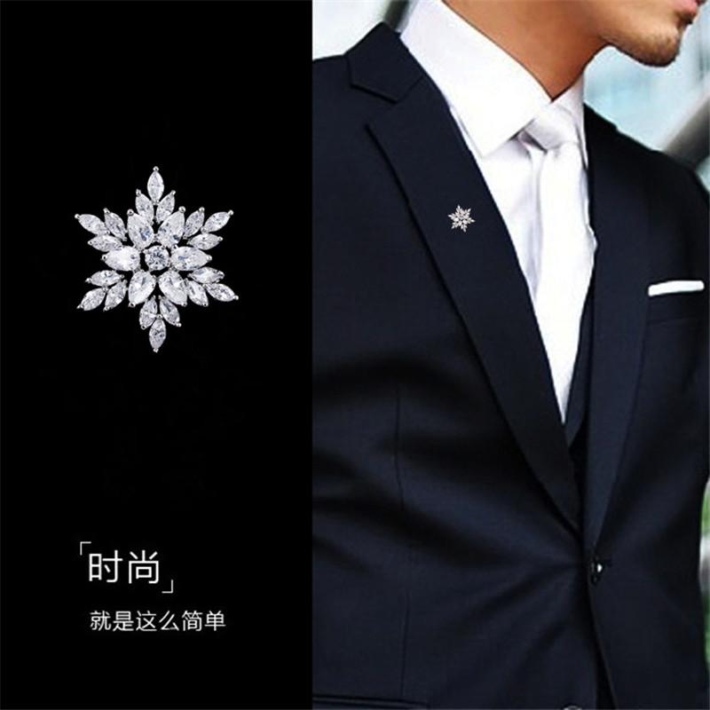 Pins, Brooches High Grade Sparkling Zircon Brooch Snowflake Man Pins Party Jewelry Men Suit Pin Gifts
Pins, Brooches High Grade Sparkling Zircon Brooch Snowflake Man Pins Party Jewelry Men Suit Pin Gifts