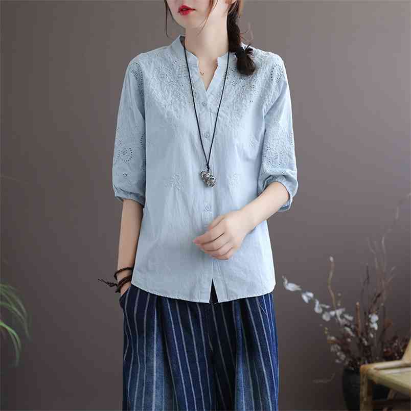 Summer Style Women Tshirt Plus Size Hollow Out Embroidery Vintage Cotton V-neck Tee Shirt Femme Puff Sleeve Loose Tops XMM1 210512