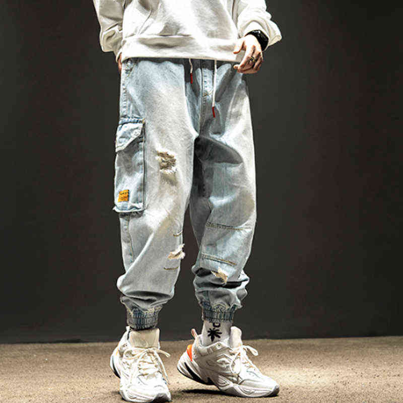 Aolamegs Jeans Men Red Letter Embroidery Ripped Patchwork Hole Harem Denim Pants Fashion High Street Cargo Trousers Streetwear 211111